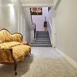 Maison D'art Apartmán *
