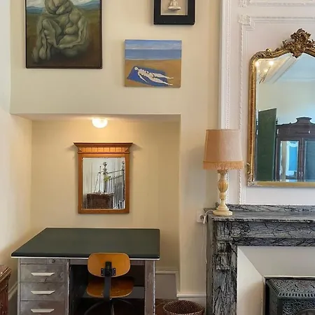 Maison D'art Apartment *