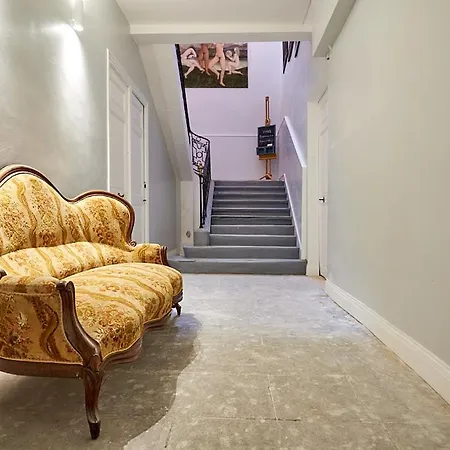 Maison D'art Apartment *